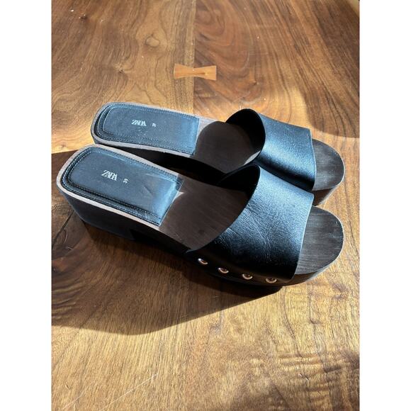 Woman Zara Clog Wooden Heeled Slip On Sandals Leather Upper Black sz 8 eur 39 - Picture 1 of 5